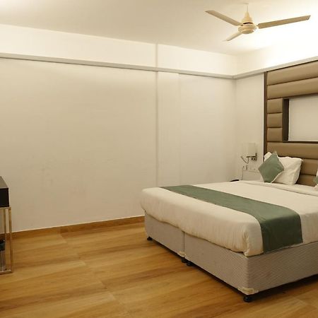 Hotel Konark Khammam Экстерьер фото