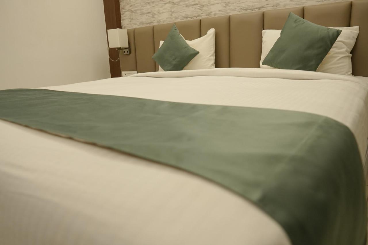 Hotel Konark Khammam Экстерьер фото